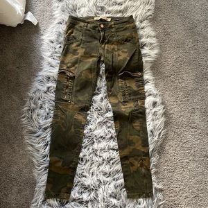 Zara Trafaluc Slim Camo Cargo Pants
